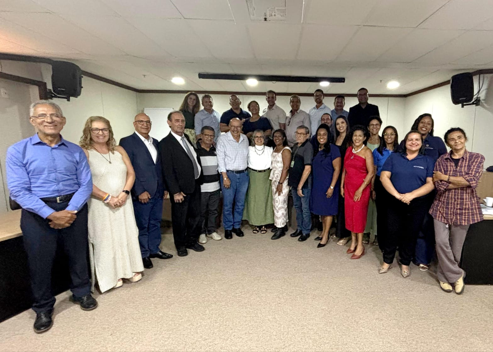 Assembleia Geral da Oceb reelege Cergio Tecchio para presidência da instituição