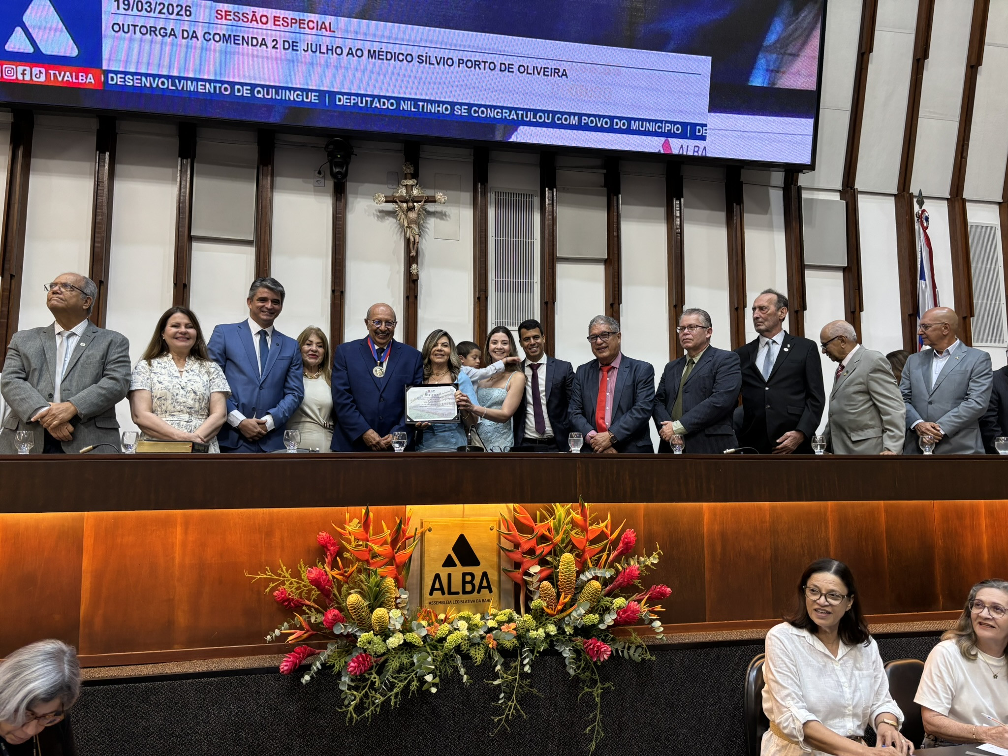 Conselheiro do Sistema Oceb recebe a Comenda 2 de Julho