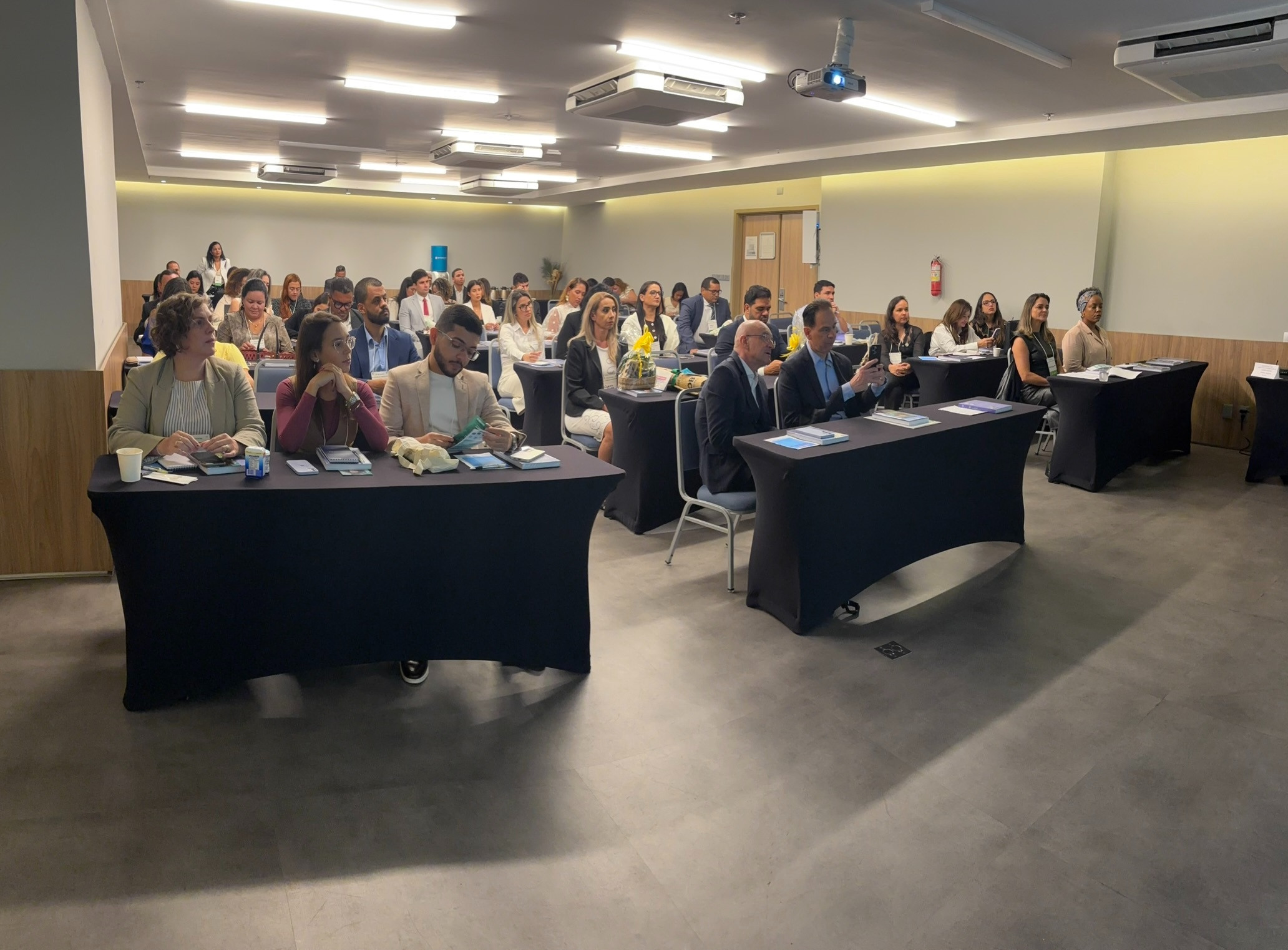 2025.11.24 Encontro Jurídico 1 compressed